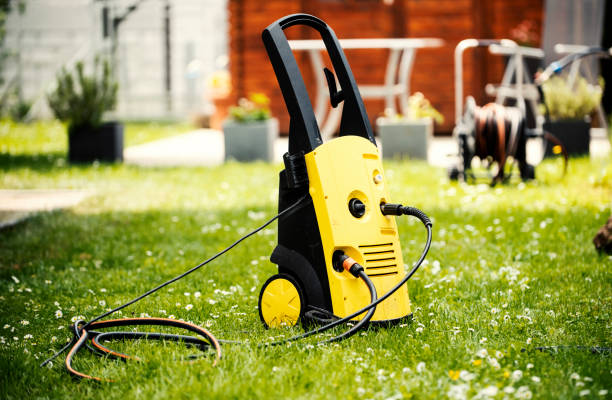 Best Roof Cleaning and Mildew Removal in Hartford City, IN